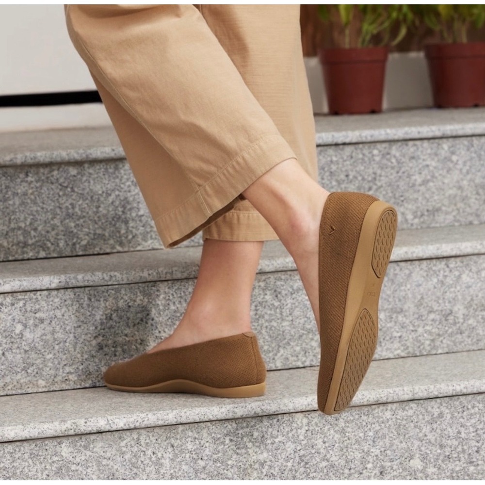 VIVAIA Margot Walker Caramel Wool Water Repellent Square Toe Flats EU/37.5 US/7